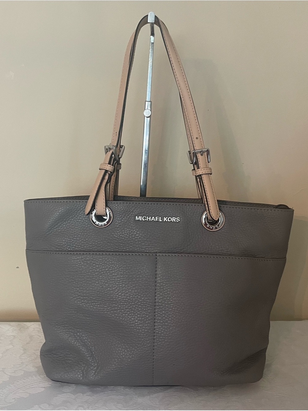 Michael Kors Bedford Pearl Grey Pebbled Leather Tote Bag EUC